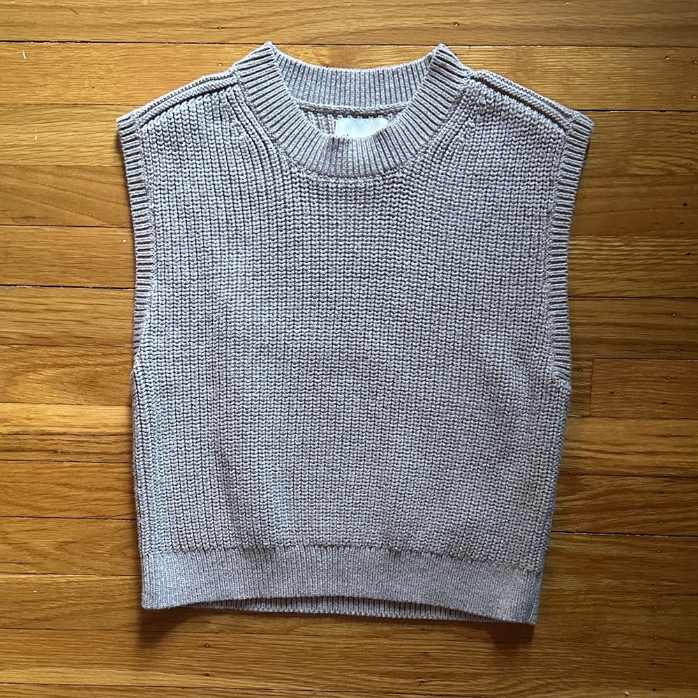 Abercrombie & Fitch Ribbed Knit Sweater in Tan